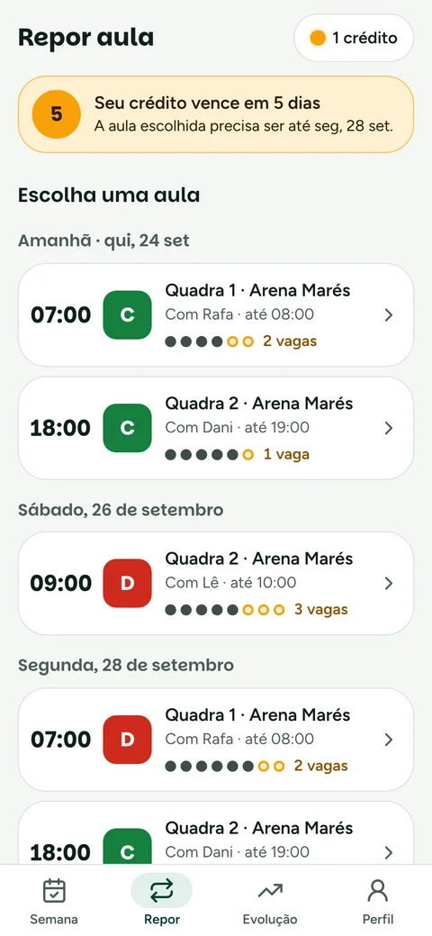 Tela do CourtUp: as turmas com vaga livre em que o aluno pode repor a aula.